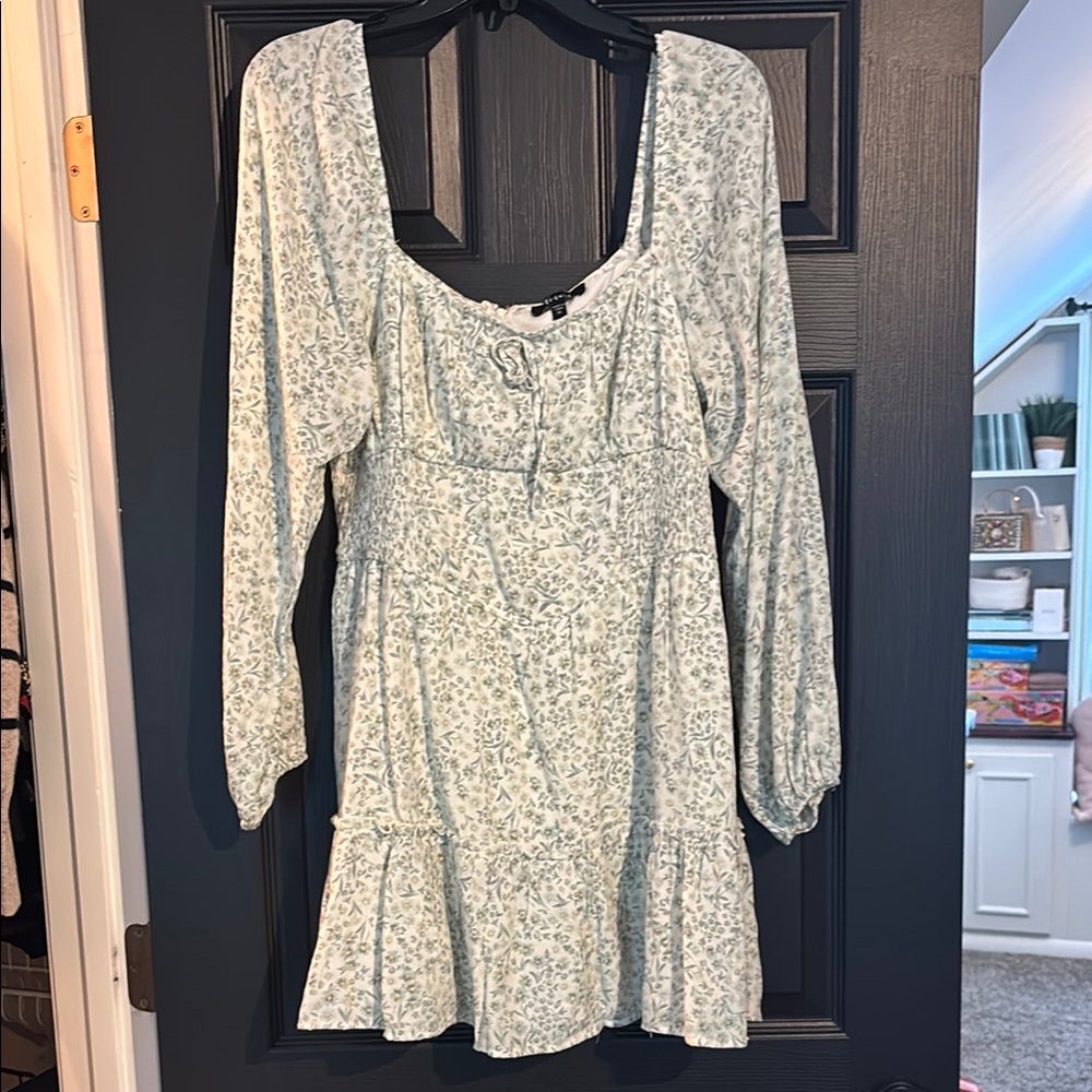Trixxi Long Sleeve Floral Dress - White and Green